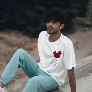 White Oversized Drop Shoulder T-Shirt with Love Mickey Print - WM Creations Nawabshah